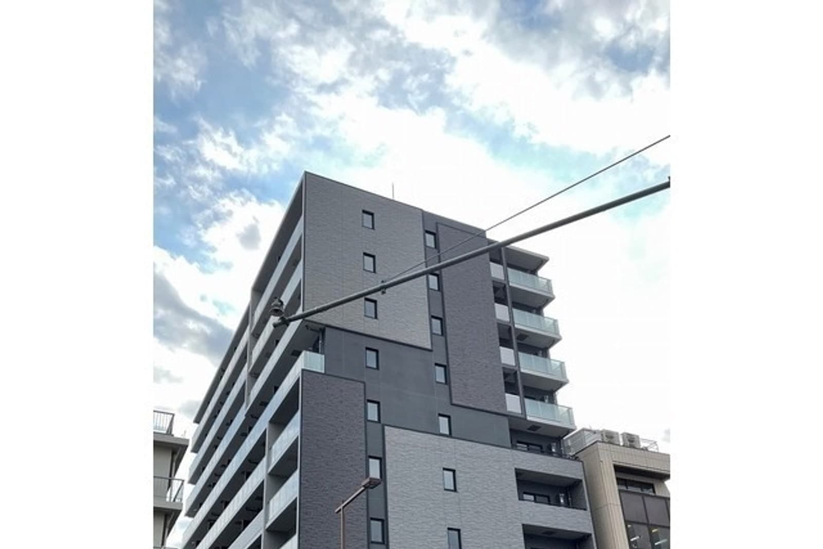 市谷台町坂フロント