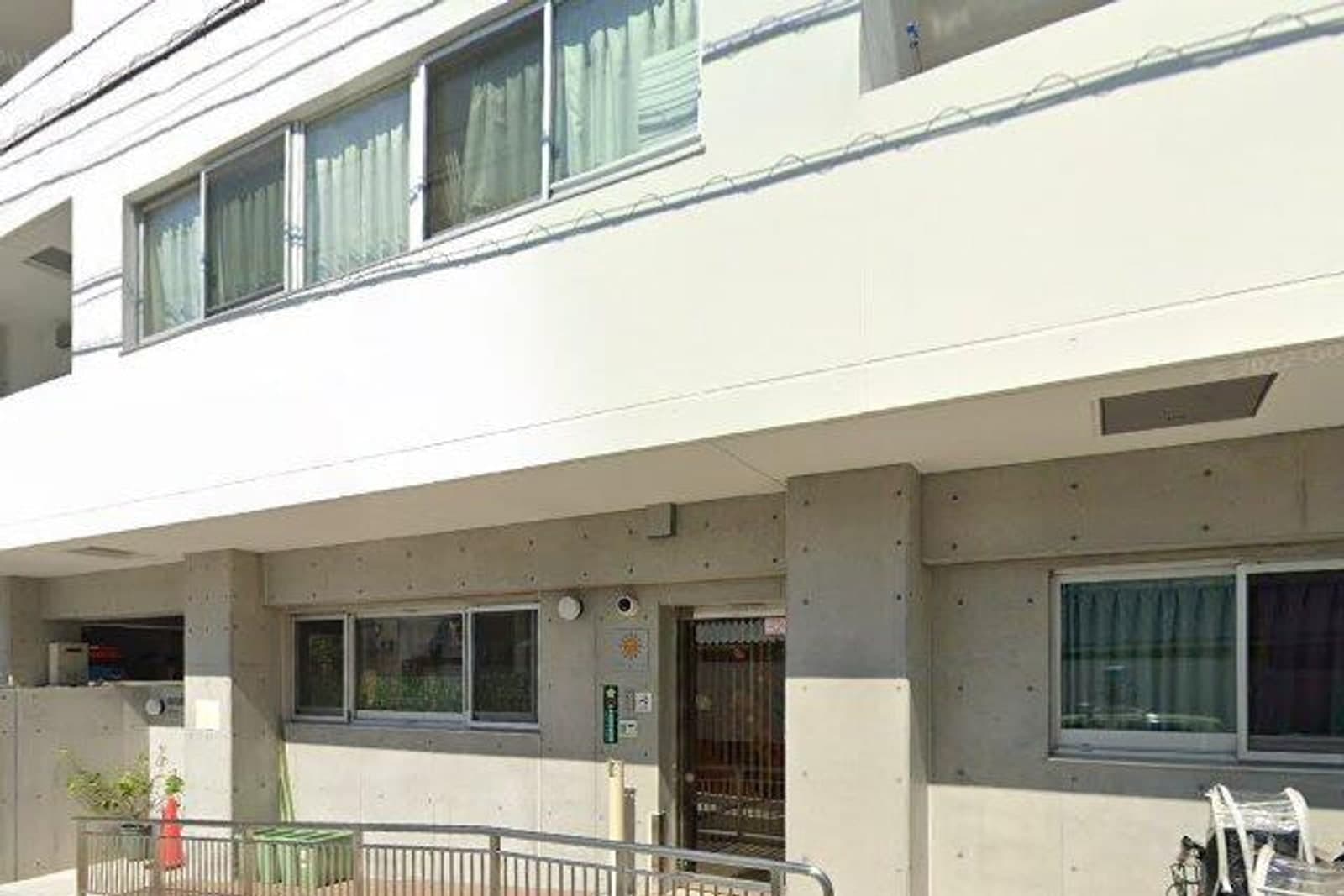 クレール三軒茶屋