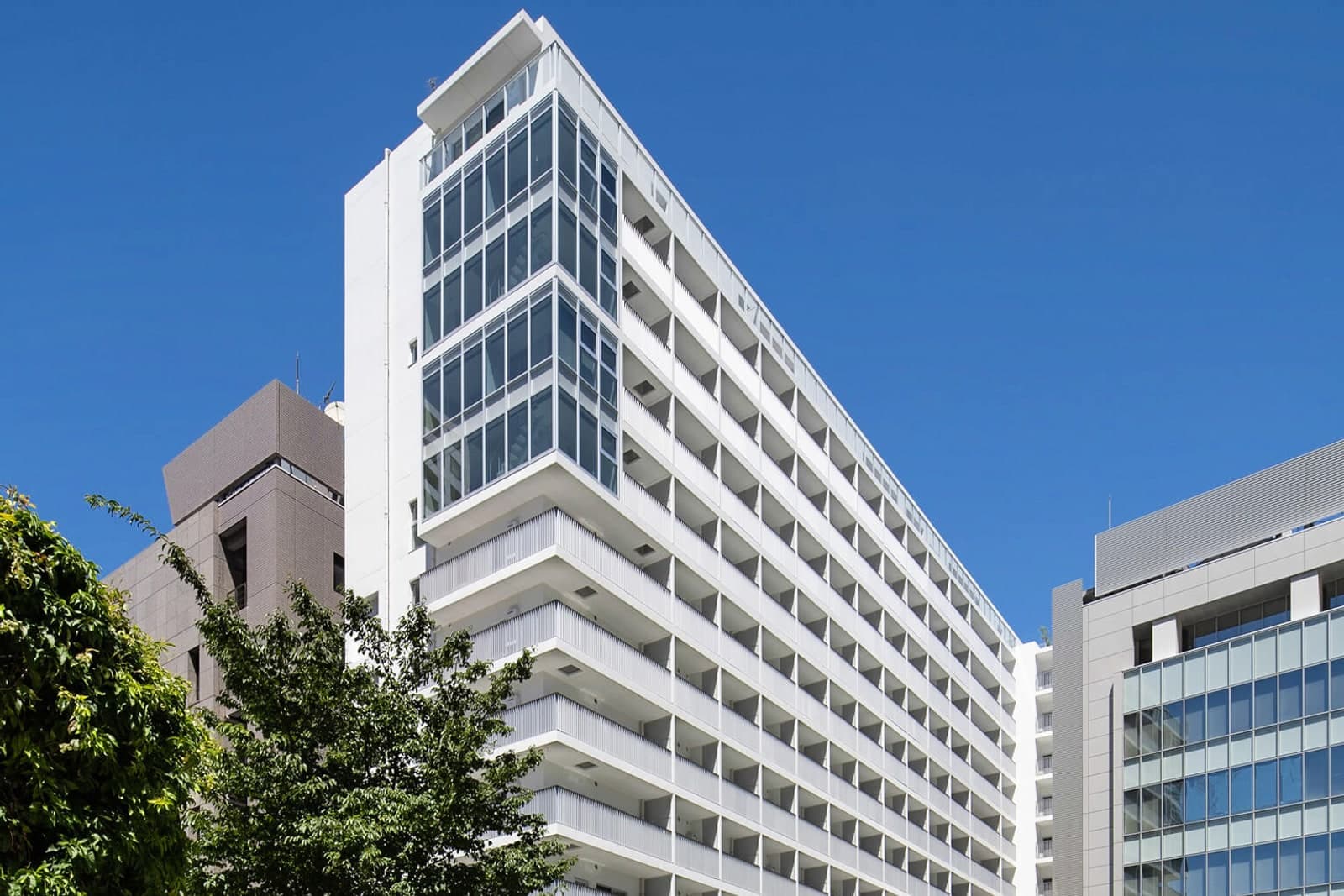 コンフォリア東新宿