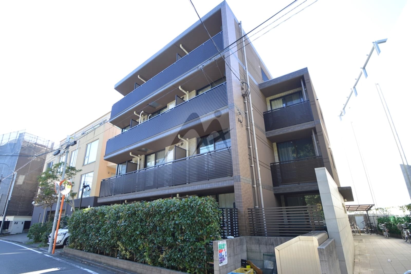 目黒区青葉台2丁目15-7