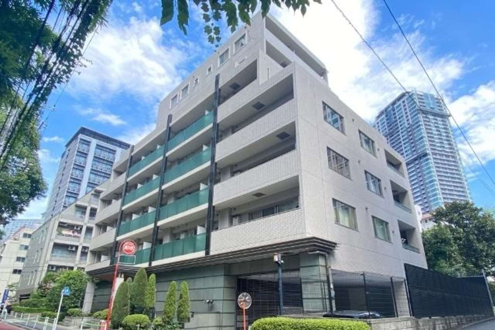 エルファーロ赤坂