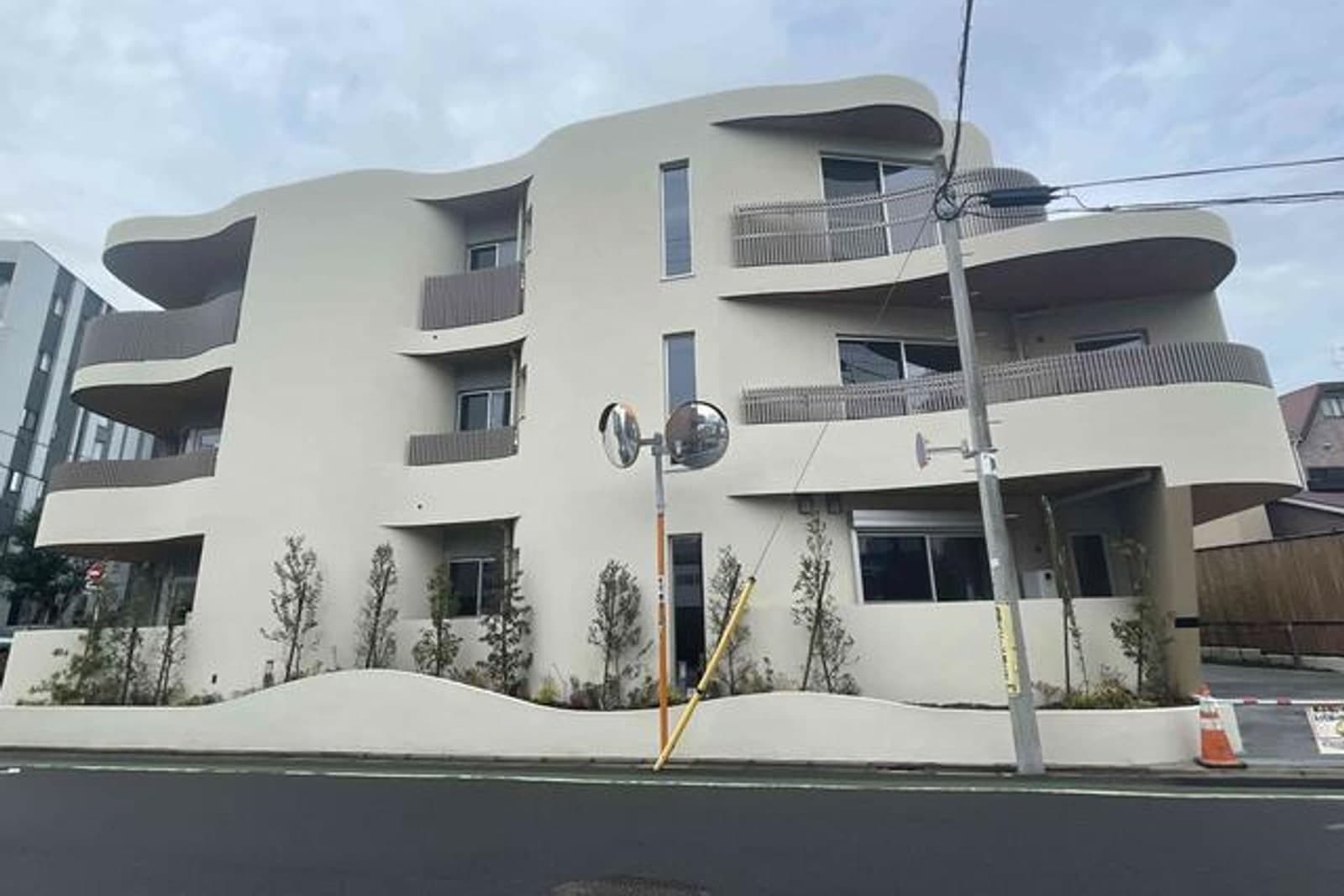 バンレーラ鷹番