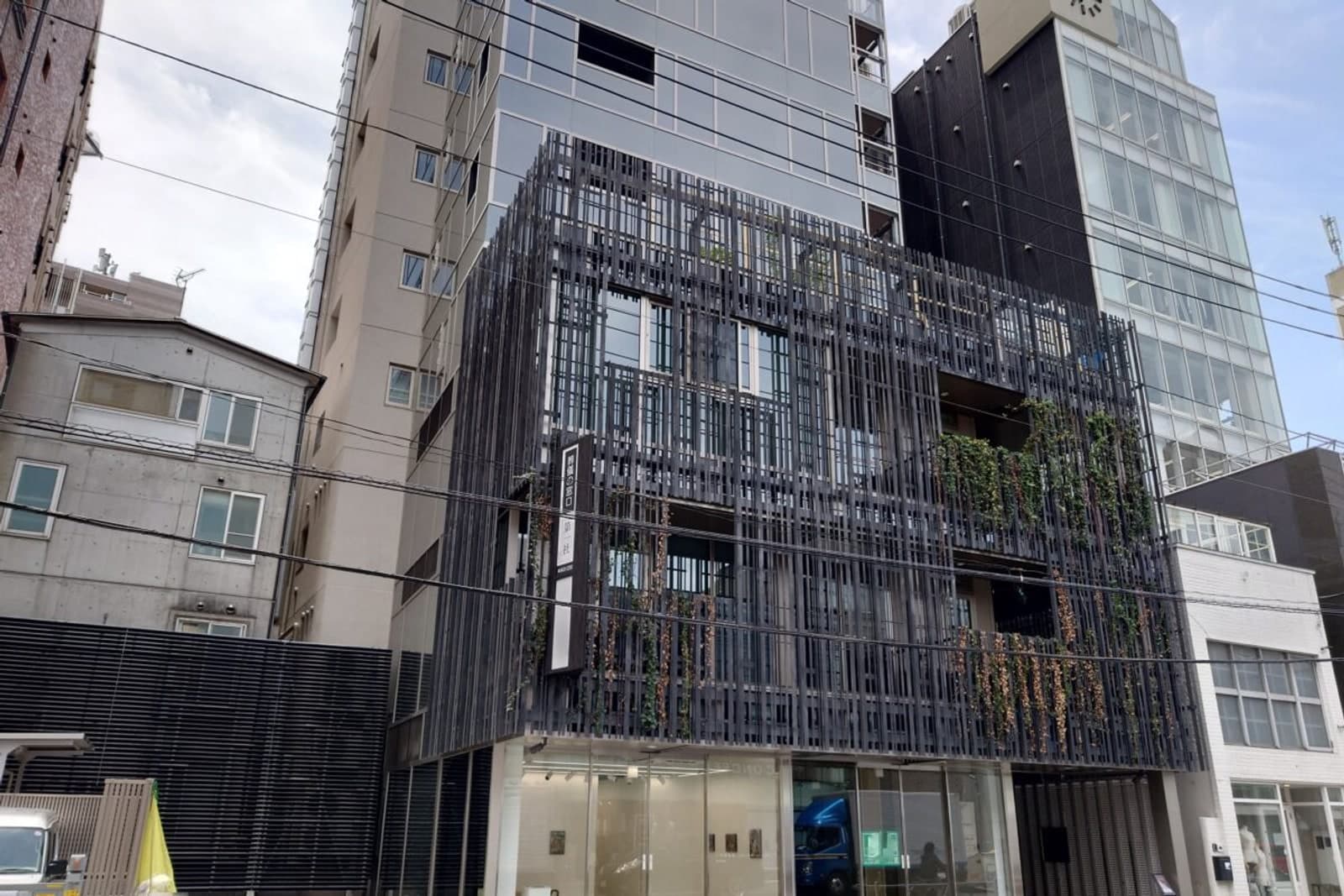 エス・テラス南青山